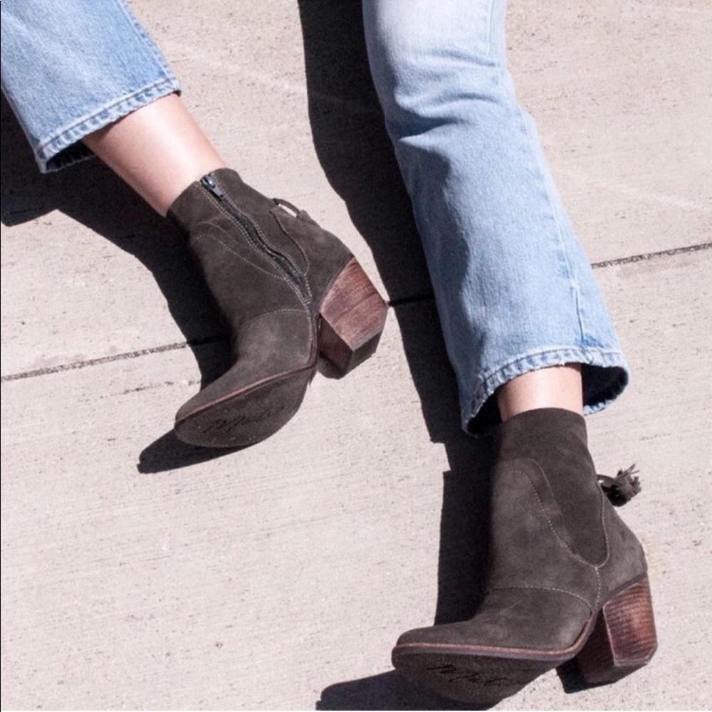 matisse laney suede ankle boot grey 5.5